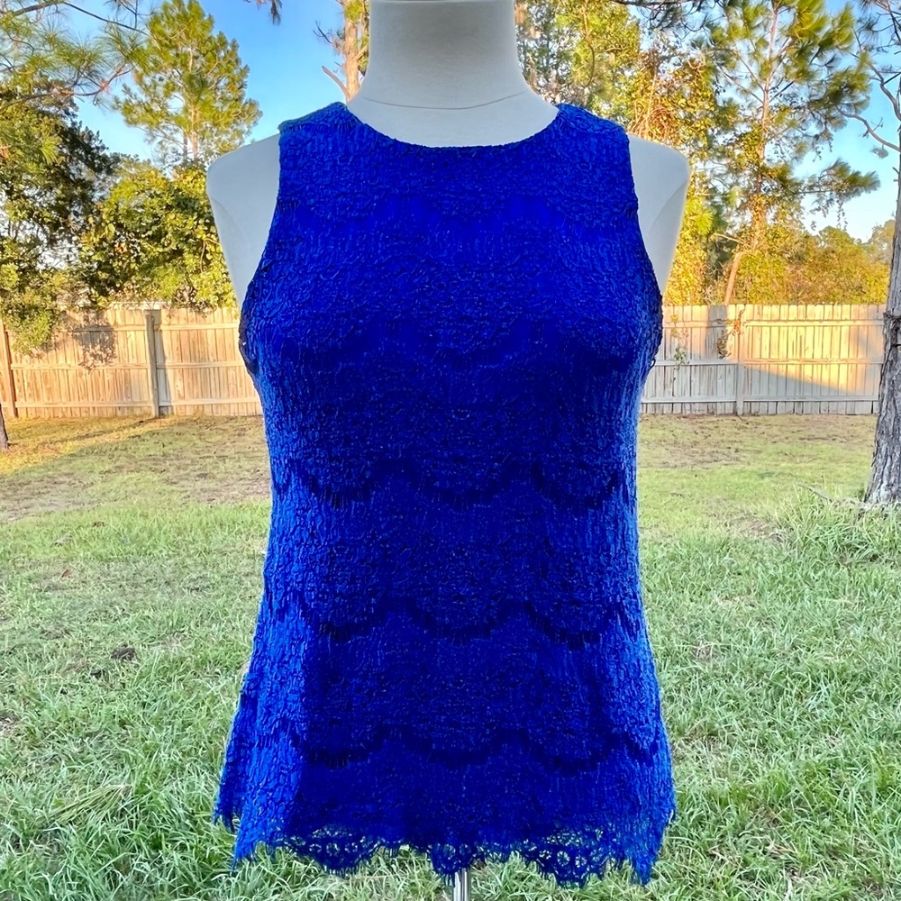 Women’s Blue Lace Racerback Keyhole Tank Top - size S